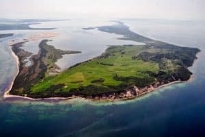 Leuchtturm Dornbusch, Nordhaken der Insel Hiddensee / Bild: Klugschnacker CC BY-SA 3.0